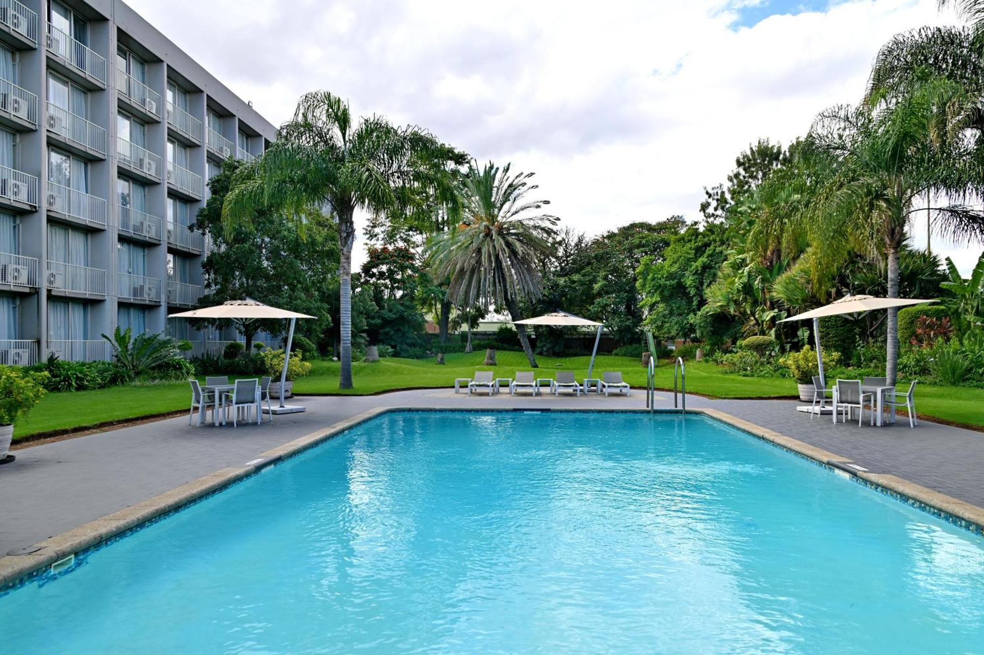 Holiday Inn - Bulawayo By Ihg Kültér fotó