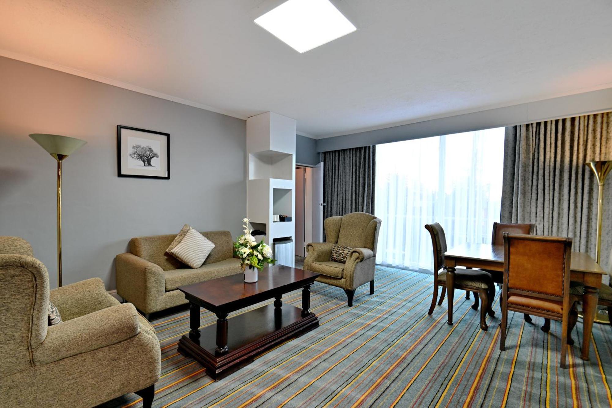 Holiday Inn - Bulawayo By Ihg Kültér fotó