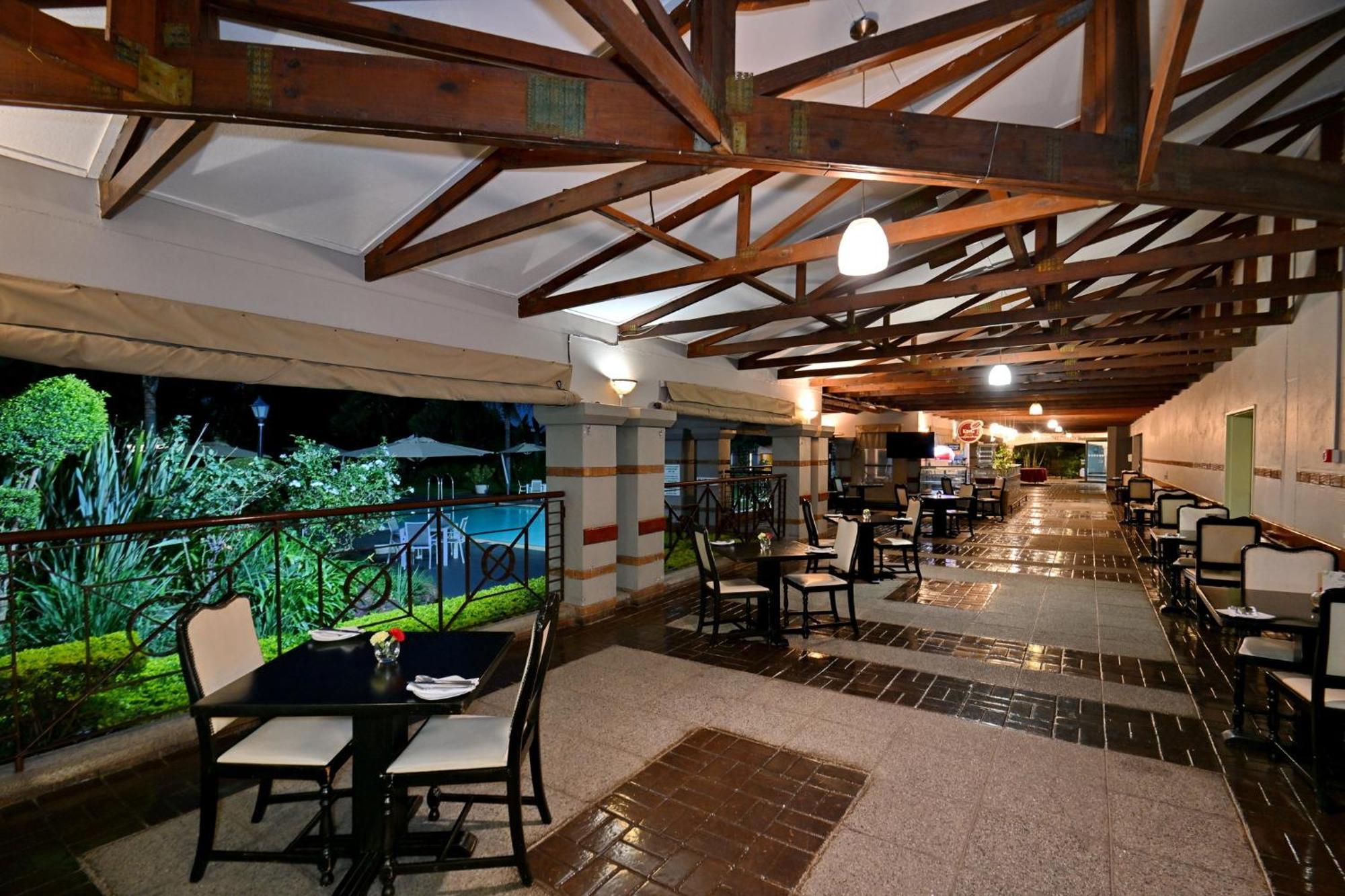 Holiday Inn - Bulawayo By Ihg Kültér fotó