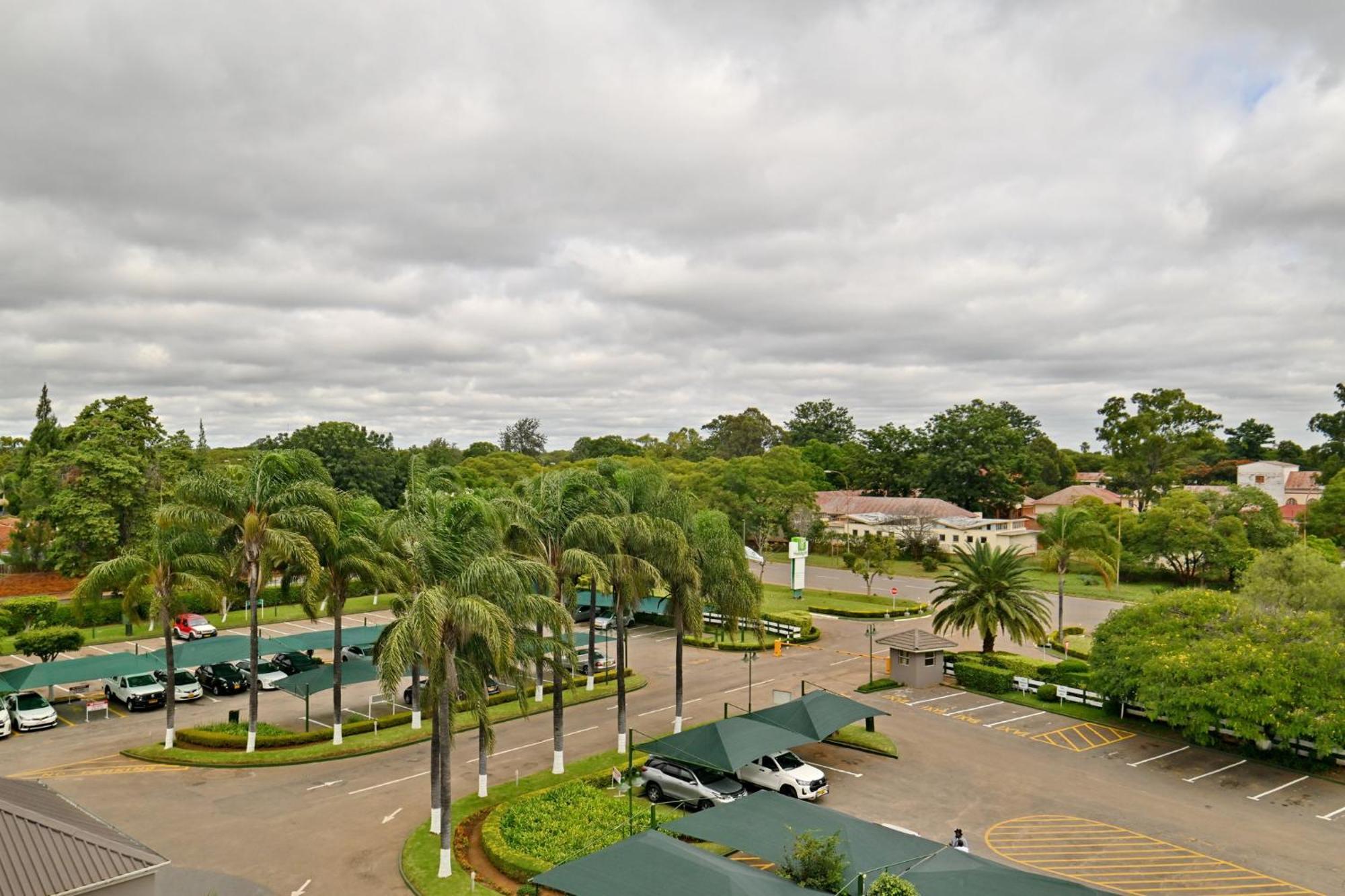 Holiday Inn - Bulawayo By Ihg Kültér fotó