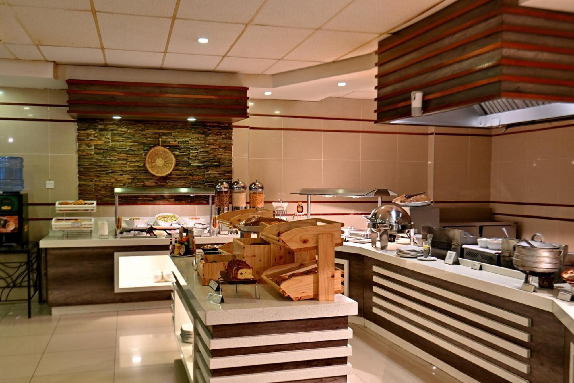 Holiday Inn - Bulawayo By Ihg Kültér fotó